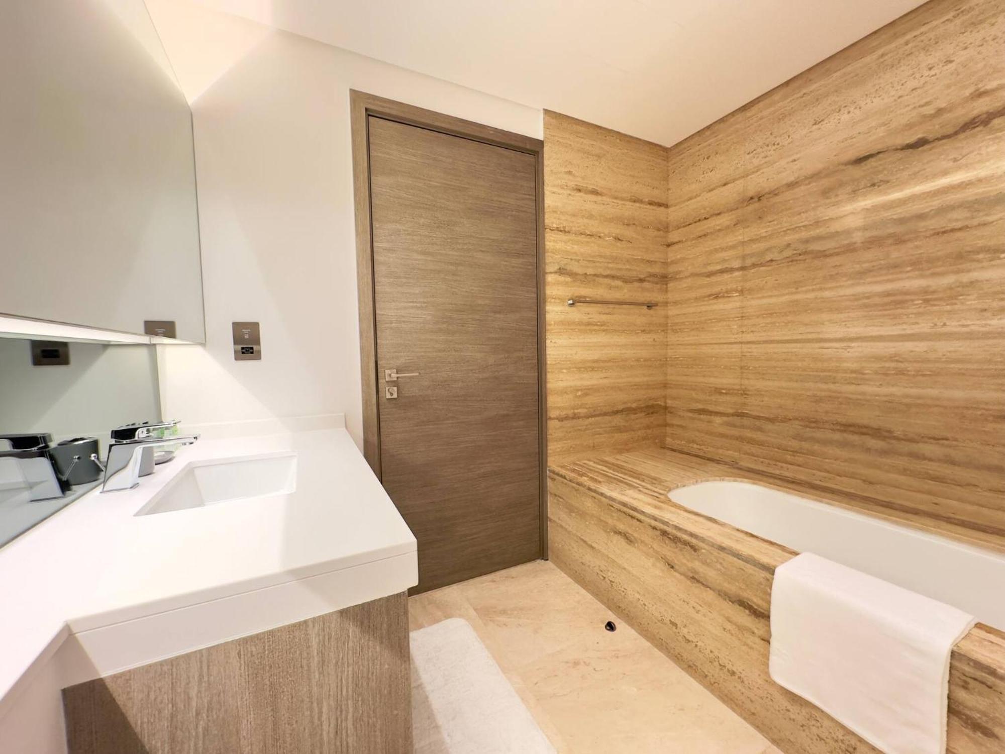 Contemporary Urban 2br *