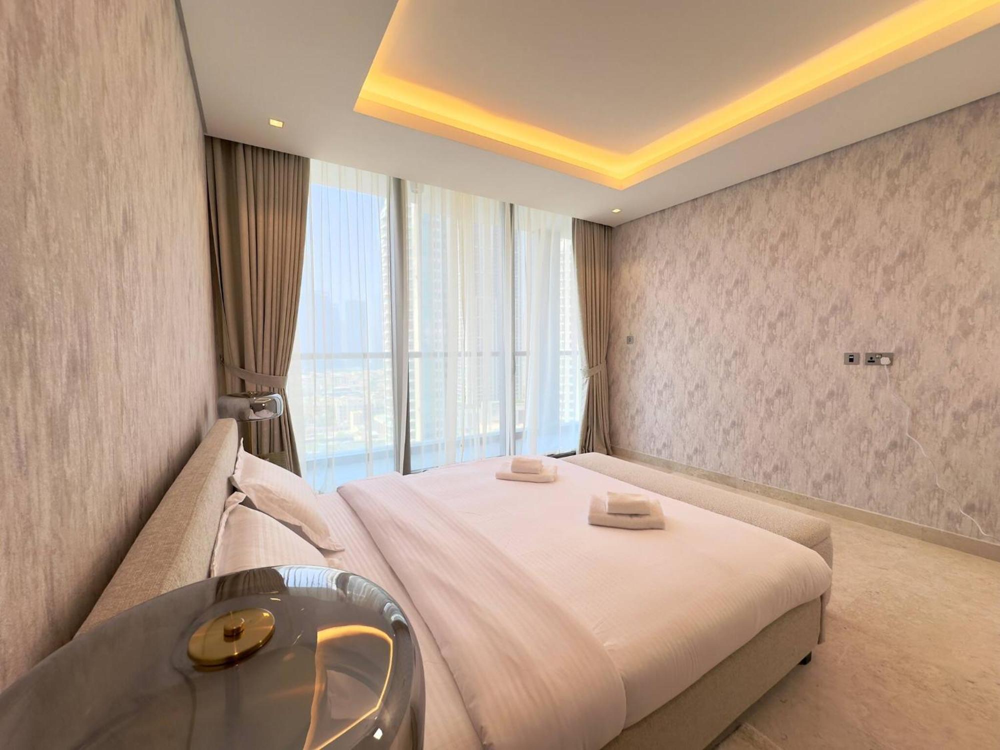 Contemporary Urban 2br Apartment Dubai